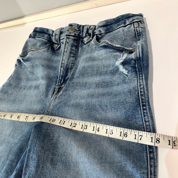 Good American Light Blue bootcut Leg Jeans - Picture 11 of 16